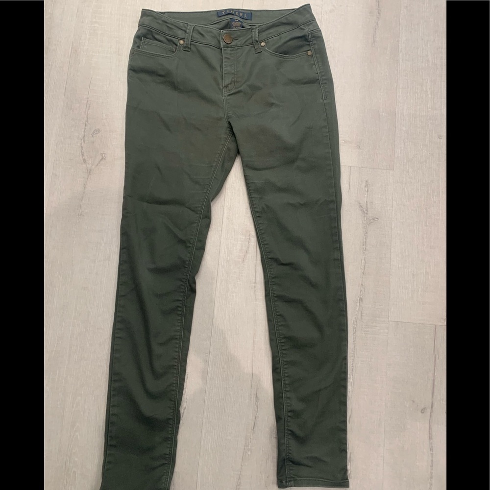Women’s Tinsel Denim Couture Jeans. 60%cotton, 38 % polyester, 2%spandex.